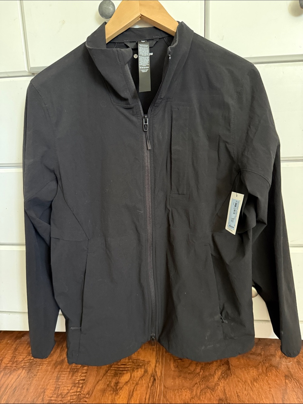 lululemon athletica Men's Black Lightweight Zip Jacket